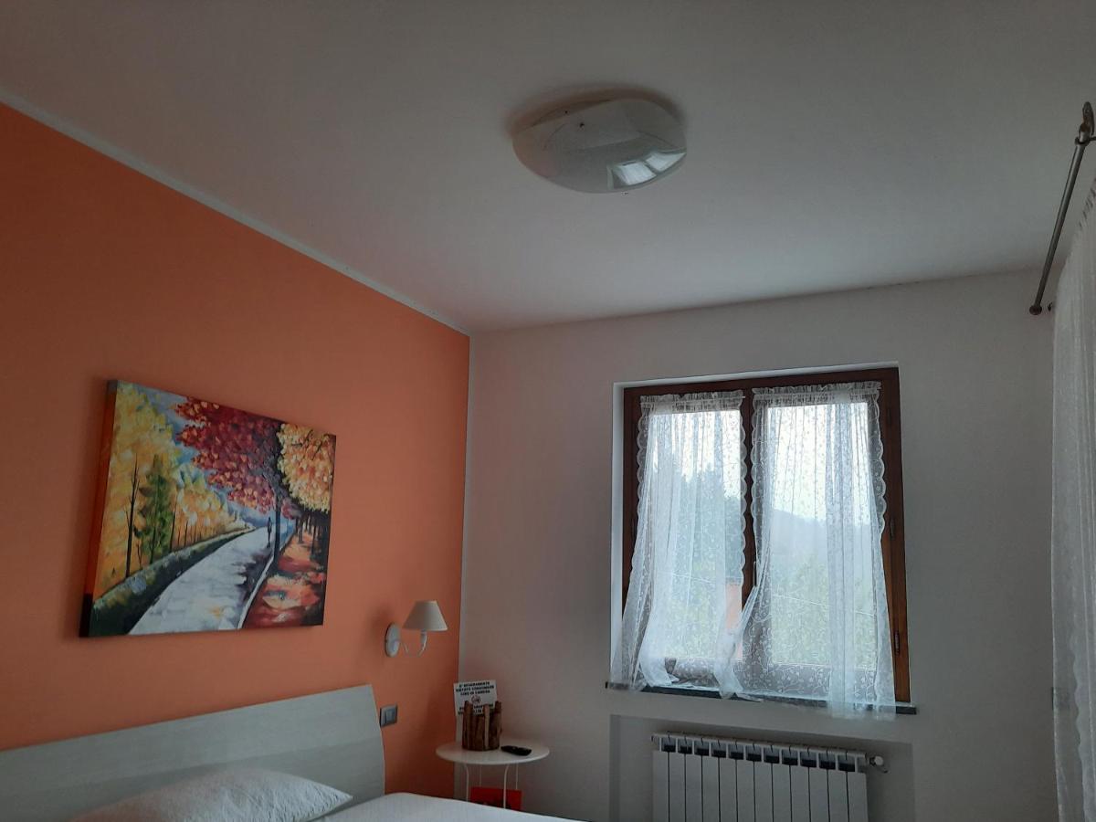 B&B Le Tre Fate 瓦拉泽 外观 照片